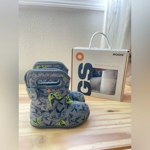Bogs Boots Size 6 Infant / Toddler with box